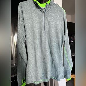 Nike 1/4 sleeve long sleeve dri fit - L